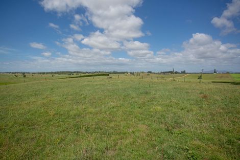 Photo of property in 32b Crispe Road, Clarks Beach, 2122
