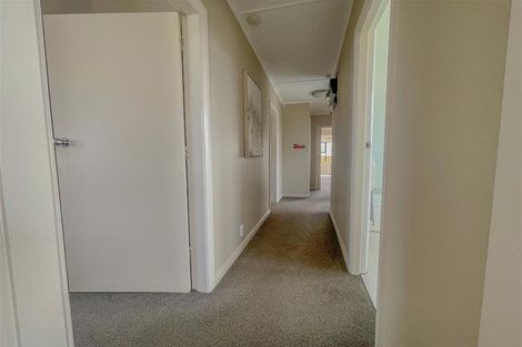 Photo of property in 4 Hollard Grove, Avalon, Lower Hutt, 5011