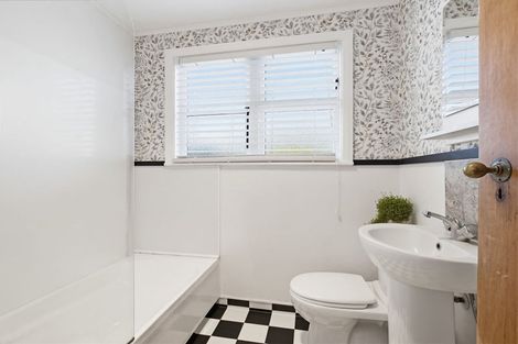 Photo of property in 40 Rangiora Avenue, Roslyn, Palmerston North, 4414