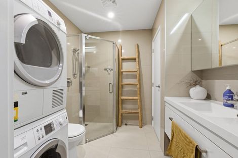 Photo of property in 2/19 Victoria Road, Mount Maunganui, 3116