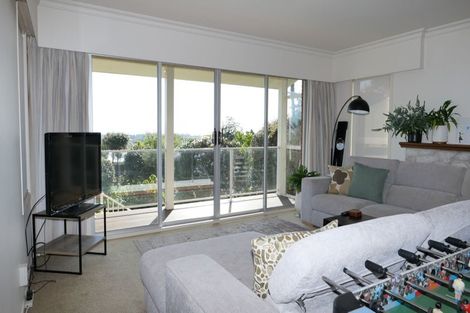 Photo of property in 8 Tui Crescent, Waikanae, 5036