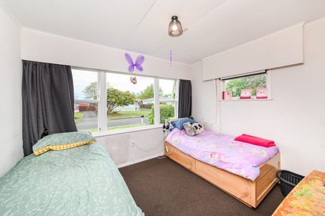 Photo of property in 22 Somerset Crescent, Highbury, Palmerston North, 4412