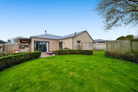 Photo of property in 35 Maire Street, Hawera, 4610