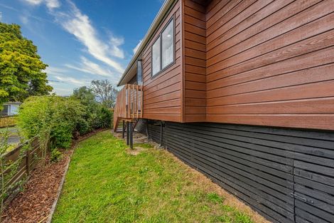 Photo of property in 2/109 Don Buck Road, Massey, Auckland, 0614