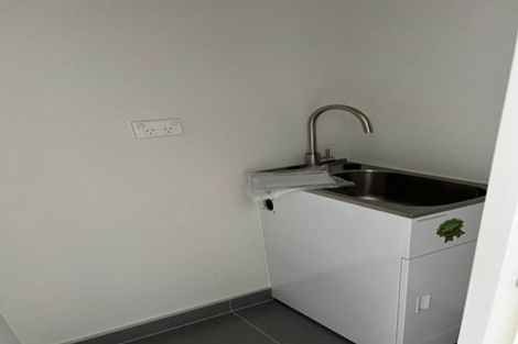 Photo of property in 36 Huri Street, Mangere Bridge, Auckland, 2022