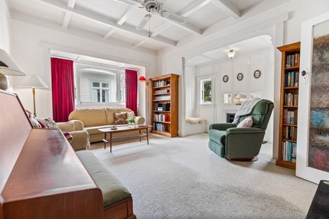 Photo of property in 2 Rattray Street, Devonport, Auckland, 0624