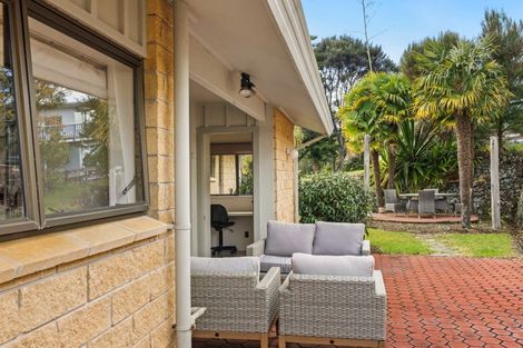 Photo of property in 9 Falls View Road, Haruru, 0204