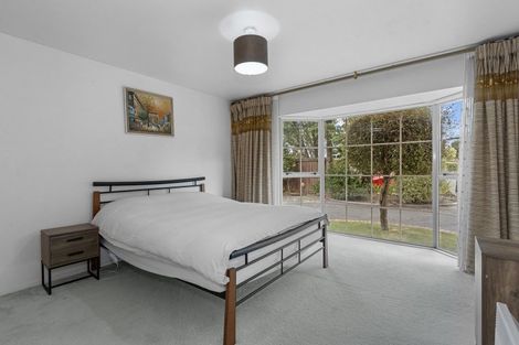 Photo of property in 25 Brockhall Lane, Avonhead, Christchurch, 8042
