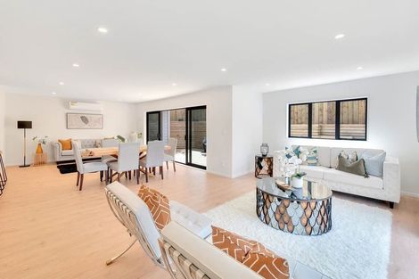 Photo of property in 23a Cottam Grove, Northcross, Auckland, 0632