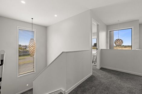 Photo of property in 24 Aspiring Drive, Poraiti, Napier, 4112