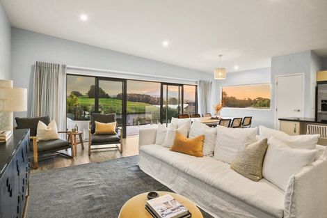 Photo of property in 28 Robertson Street, Raglan, 3225