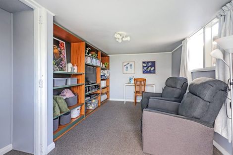 Photo of property in 902 Grove Road, Mayfair, Hastings, 4122