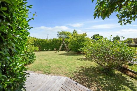 Photo of property in 140 Awaroa Road, Helensville, 0800