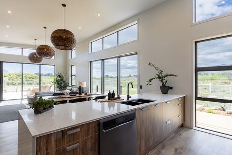 Photo of property in 8 Mirek Street, Waikanae, 5036