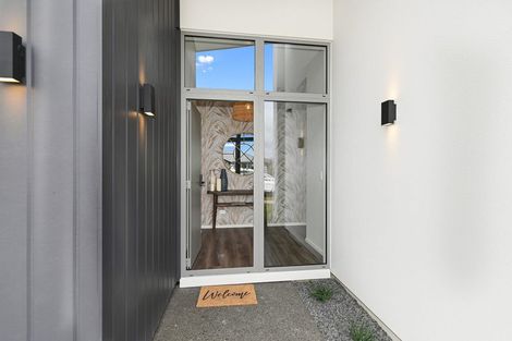 Photo of property in 1 Tumuaki Road, Paerata, 2124