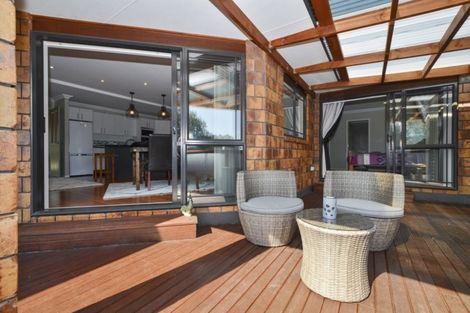 Photo of property in 9 Northvale Place, Pukekohe, 2120