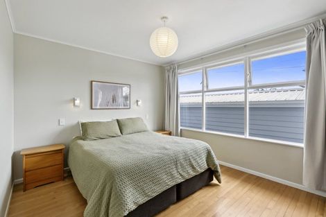 Photo of property in 80 Beazley Avenue, Paparangi, Wellington, 6037