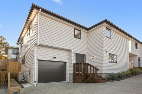 Photo of property in 61b Totaravale Drive, Totara Vale, Auckland, 0629