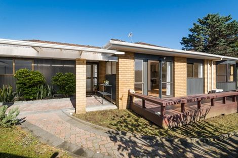 Photo of property in 24 Baltimore Place, Forrest Hill, Auckland, 0620