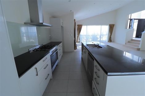 Photo of property in 32 Leburn Crescent, Flat Bush, Auckland, 2016