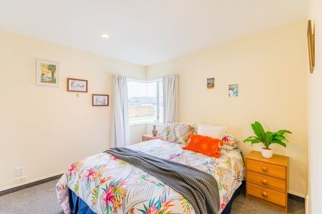 Photo of property in 6 Rifleman Lane, Paraparaumu Beach, Paraparaumu, 5032
