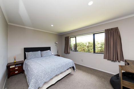 Photo of property in 45 Peter Hall Drive, Kelvin Grove, Palmerston North, 4414