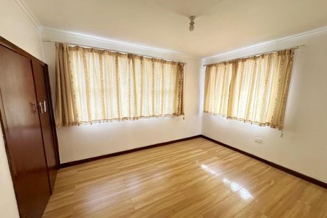 Photo of property in 204 Edmonton Road, Te Atatu South, Auckland, 0610