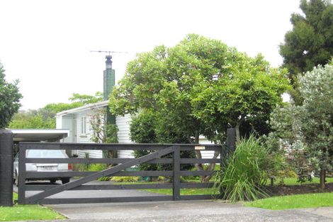 Photo of property in 2 Hinemoa Street, Onerahi, Whangarei, 0110