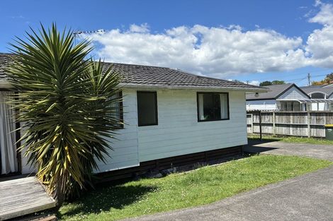 Photo of property in 84 Wharf Road, Te Atatu Peninsula, Auckland, 0610