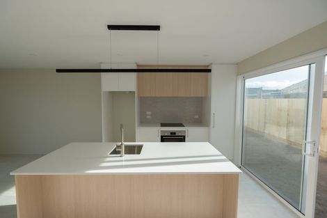 Photo of property in 5a Gill Avenue, Te Atatu Peninsula, Auckland, 0610