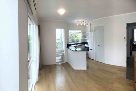 Photo of property in 1 Macalister Place, Miramar, Wellington, 6022