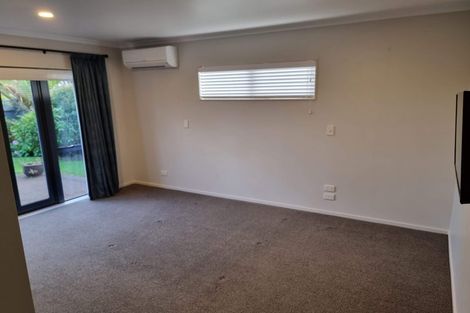 Photo of property in 55 Newbliss Crescent, East Tamaki Heights, Auckland, 2016