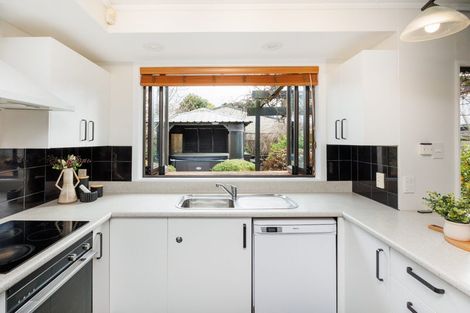 Photo of property in 3 Newland Court, Palmerston North, 4410