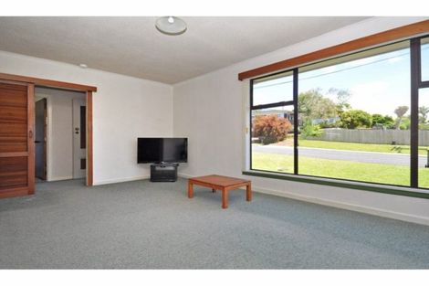 Photo of property in 1/22 Holland Road, Hillcrest, Auckland, 0627