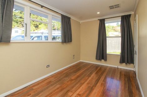 Photo of property in 12 Fenchurch Grove, Stokes Valley, Lower Hutt, 5019