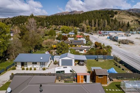 Photo of property in 135 Main Road, Luggate, Cromwell, 9383