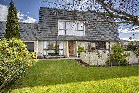 Photo of property in 14 Bassett Place, Taradale, Napier, 4112