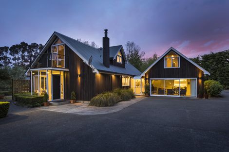 Photo of property in 212 Polson Hill Drive, Aokautere, Palmerston North, 4471