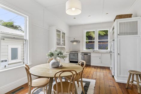 Photo of property in 57f3 Central Terrace, Kelburn, Wellington, 6012
