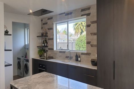 Photo of property in 1/15 Edgeware Road, St Albans, Christchurch, 8014