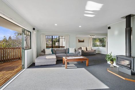 Photo of property in 6 Pararewa Drive, Whalers Gate, New Plymouth, 4310