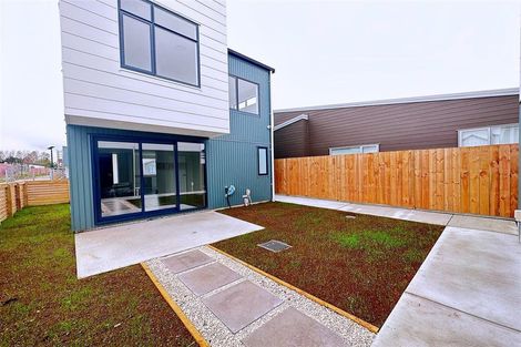 Photo of property in 3 Fredrick Hanson Road, Papakura, 2110