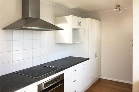 Photo of property in 9 Raeben Avenue, Hillcrest, Auckland, 0627