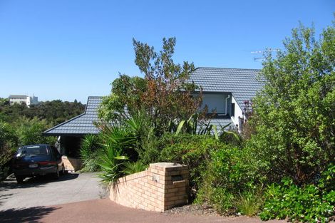 Photo of property in 13 Glenreagh Place, Torbay, Auckland, 0630