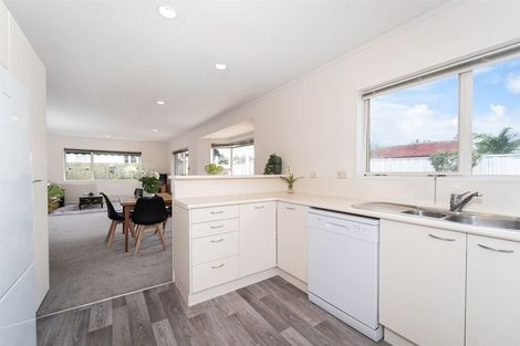 Photo of property in 1/89 Nile Road, Milford, Auckland, 0620