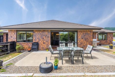 Photo of property in 5 Fytfield Place, Paraparaumu, 5032