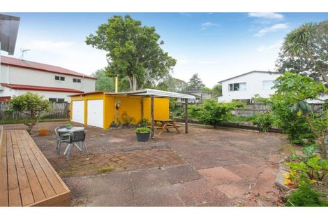 Photo of property in 27 Sylvia Road, Hillcrest, Auckland, 0627