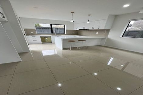 Photo of property in 28 Tiraumea Drive, Pakuranga, Auckland, 2010