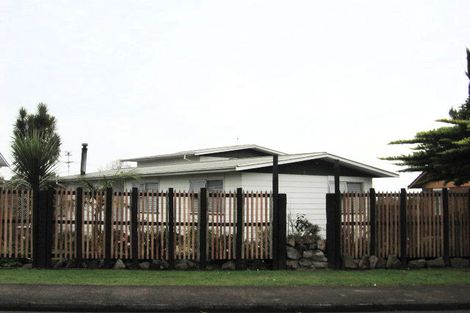 Photo of property in 30 Mack Place, Red Hill, Papakura, 2110