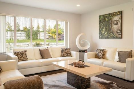 Photo of property in 8 Neston Grove, Churton Park, Wellington, 6037